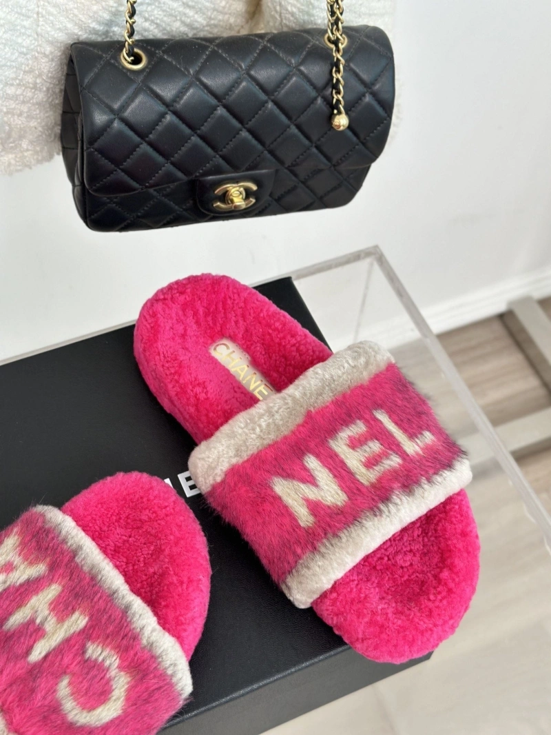 Timeless Chxnxl Slippers 126189