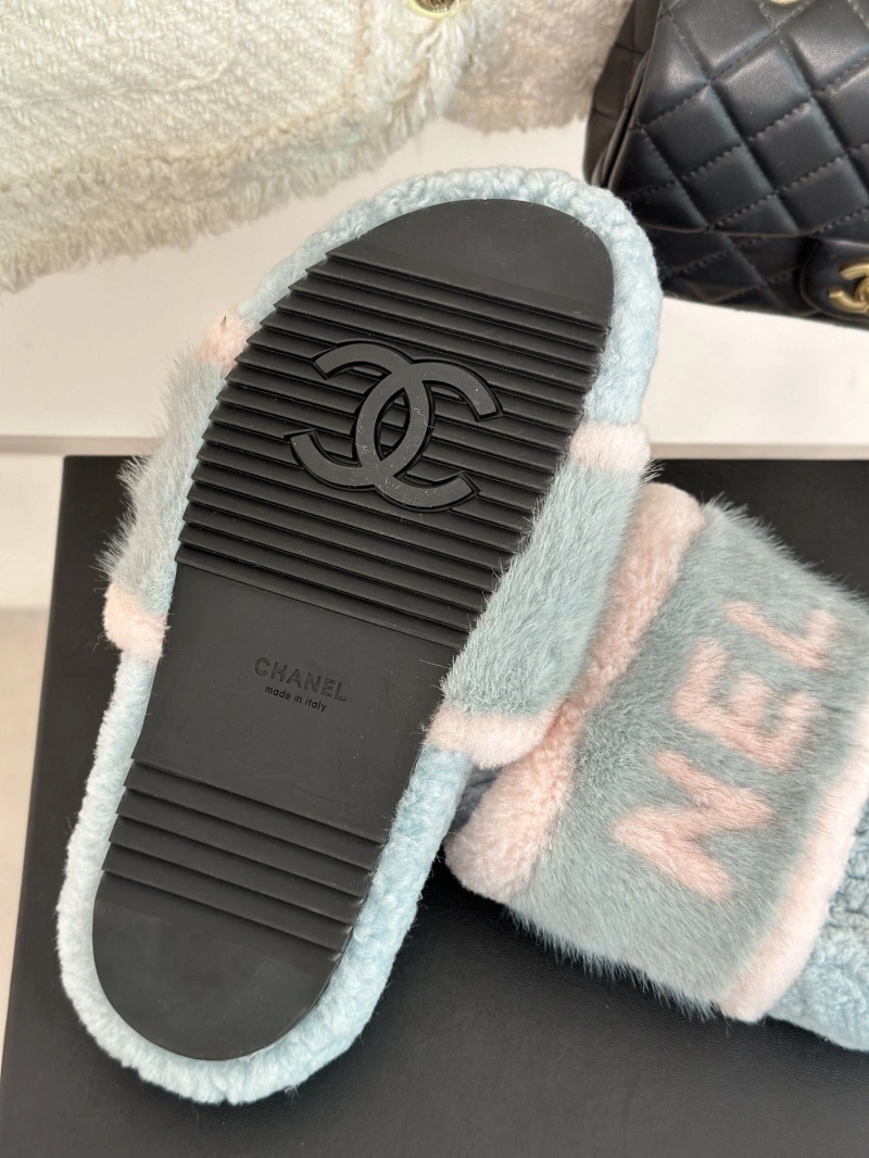 Comfortable Chxnxl Slippers 126188