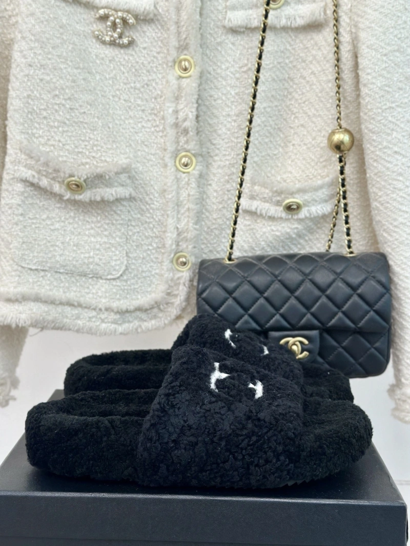 Chxnxl Slippers Refined 126187
