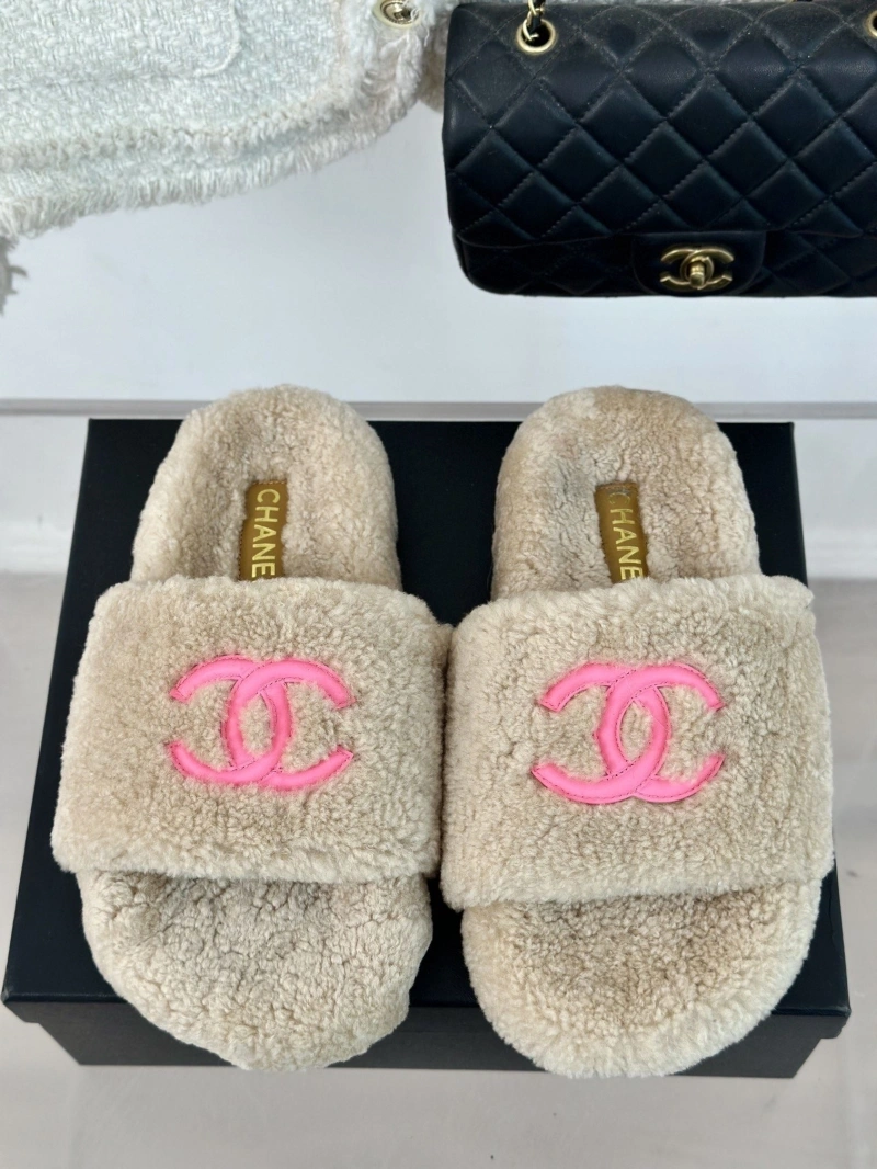 Reliable Chxnxl Slippers 126186