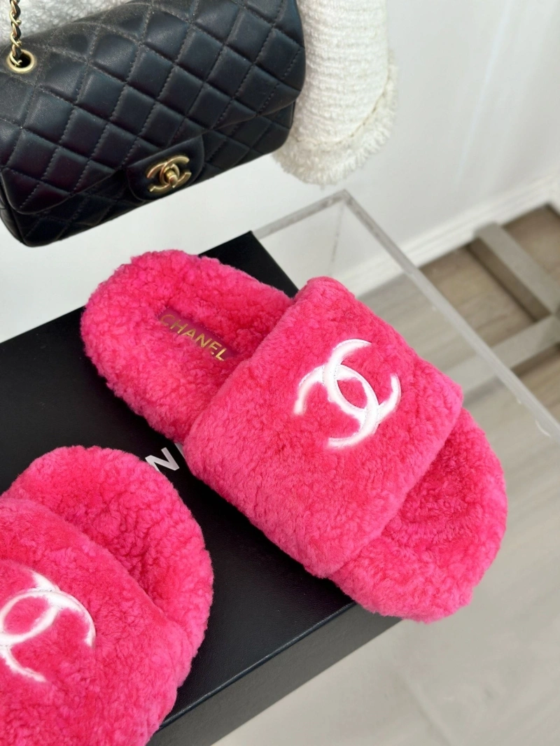 Comfortable Chxnxl Slippers 126183