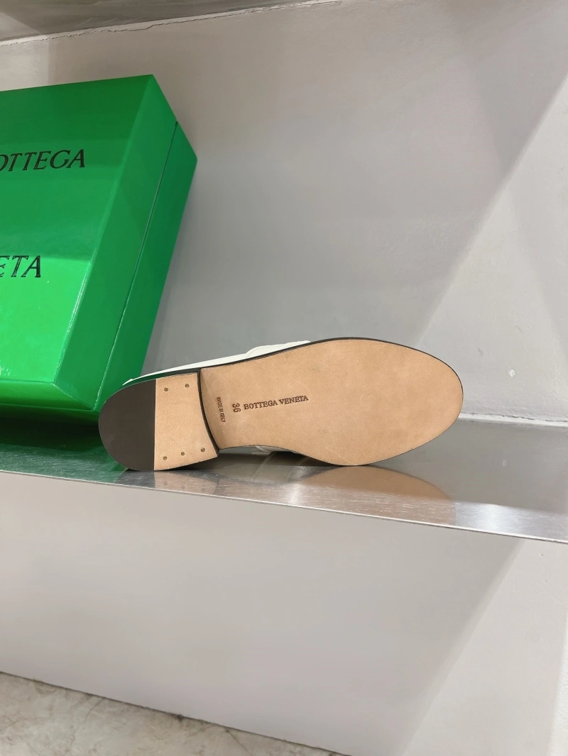 Bxttxga Vxnxta Leather Shoes WellDesigned 113093