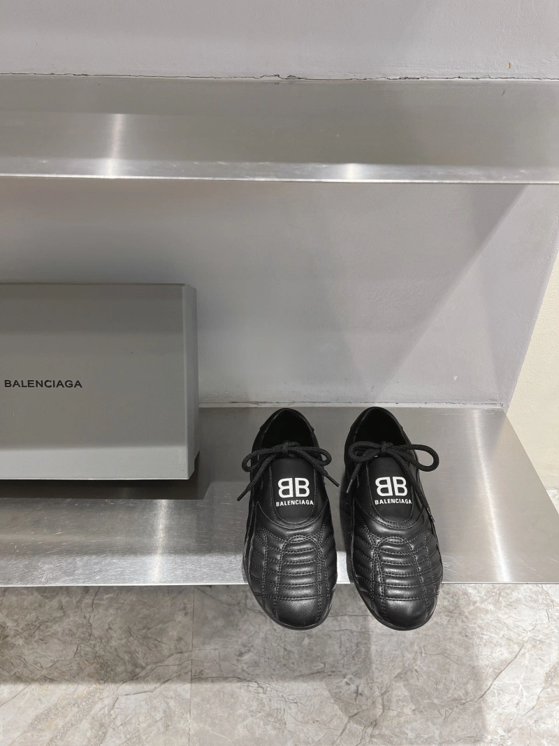 Bxlxnciaga Casual Shoe WellDesigned 109717
