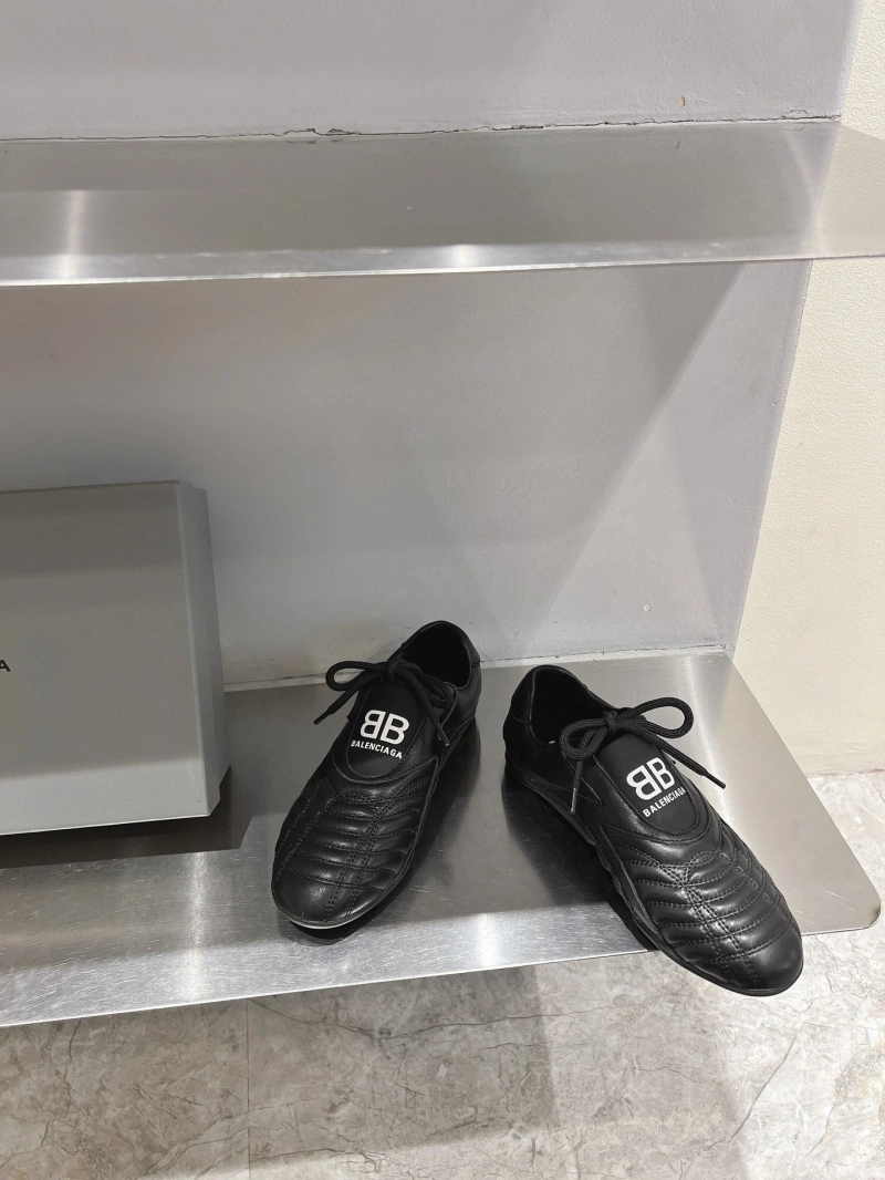 Bxlxnciaga Casual Shoe WellDesigned 109717