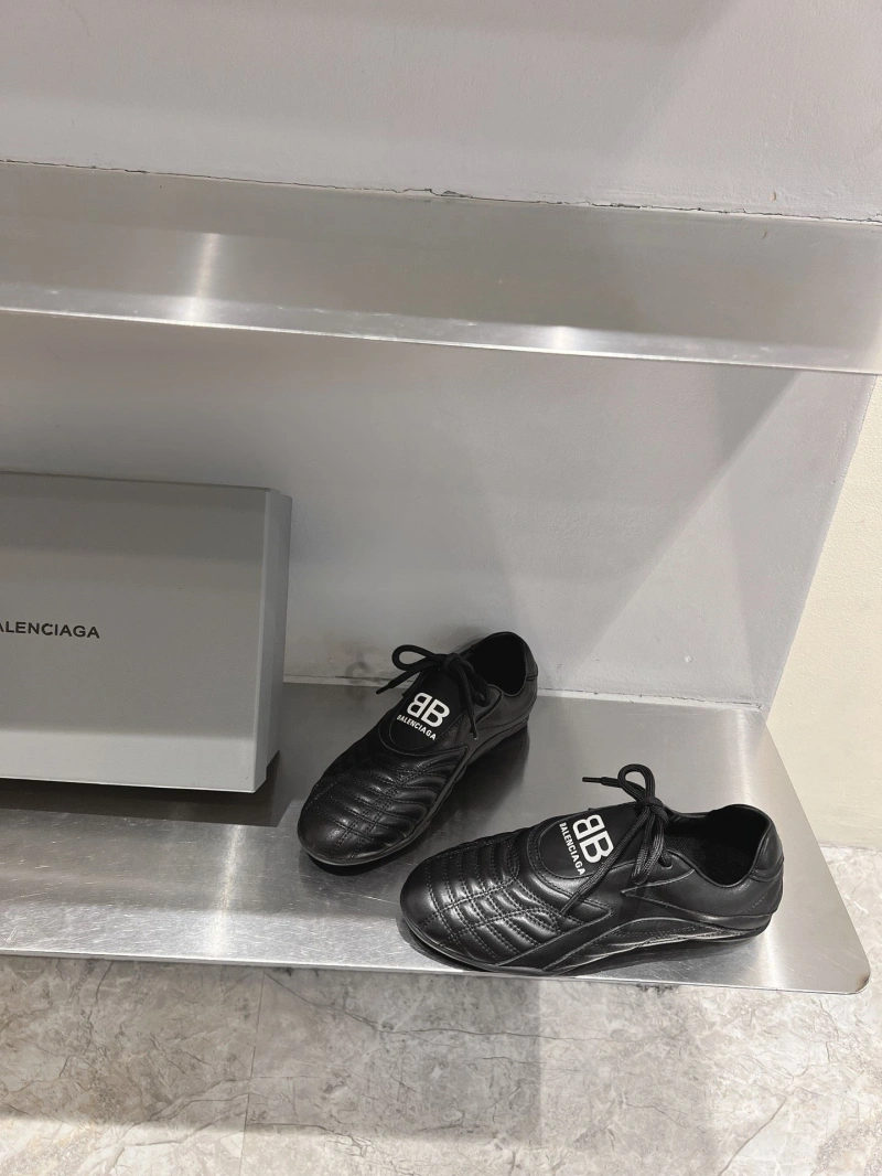 Bxlxnciaga Casual Shoe WellDesigned 109717