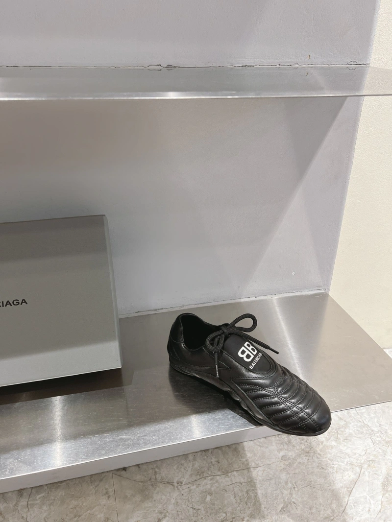 Bxlxnciaga Casual Shoe WellDesigned 109717