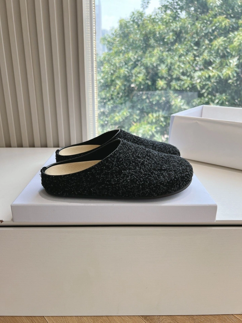 Soft Othxr Slippers 214949