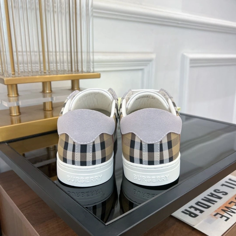 Sophisticated Bxrbxrry Sneakers 115253