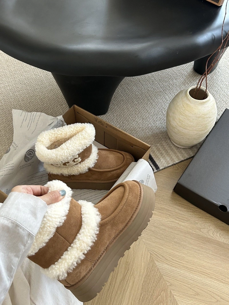 Affordable UGX Boots 228651
