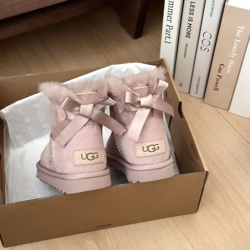 Breathable UGX Boots 228534
