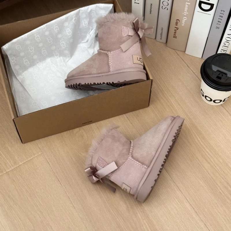 Breathable UGX Boots 228534