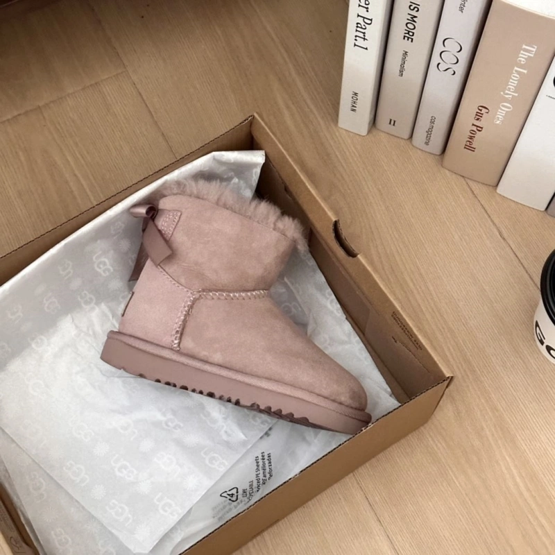 Breathable UGX Boots 228534