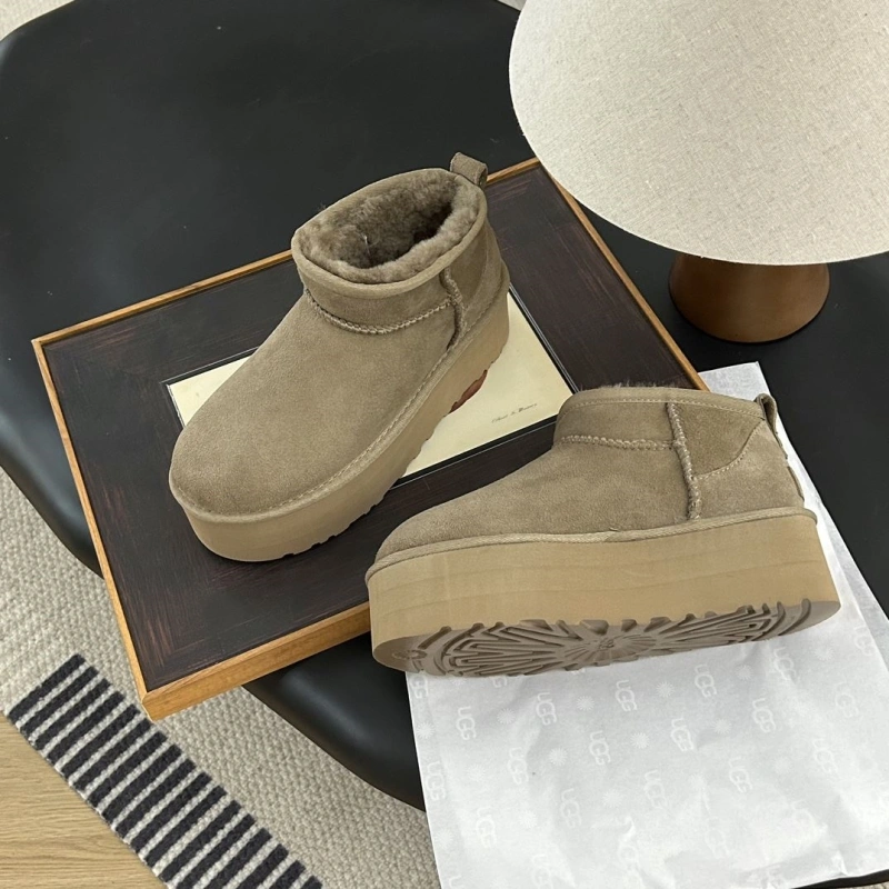 Lightweight UGX Boots 228525
