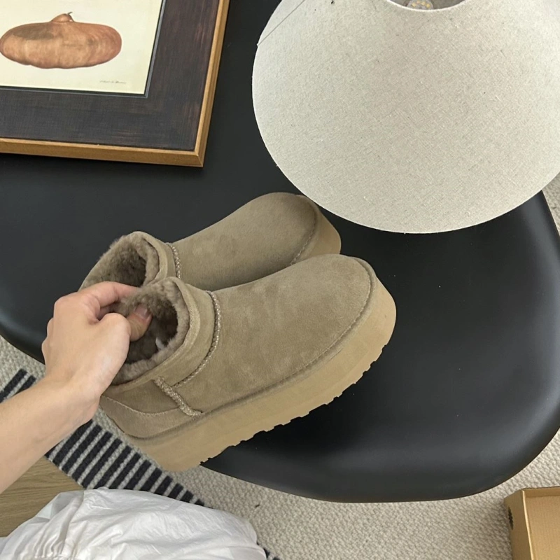 Lightweight UGX Boots 228525