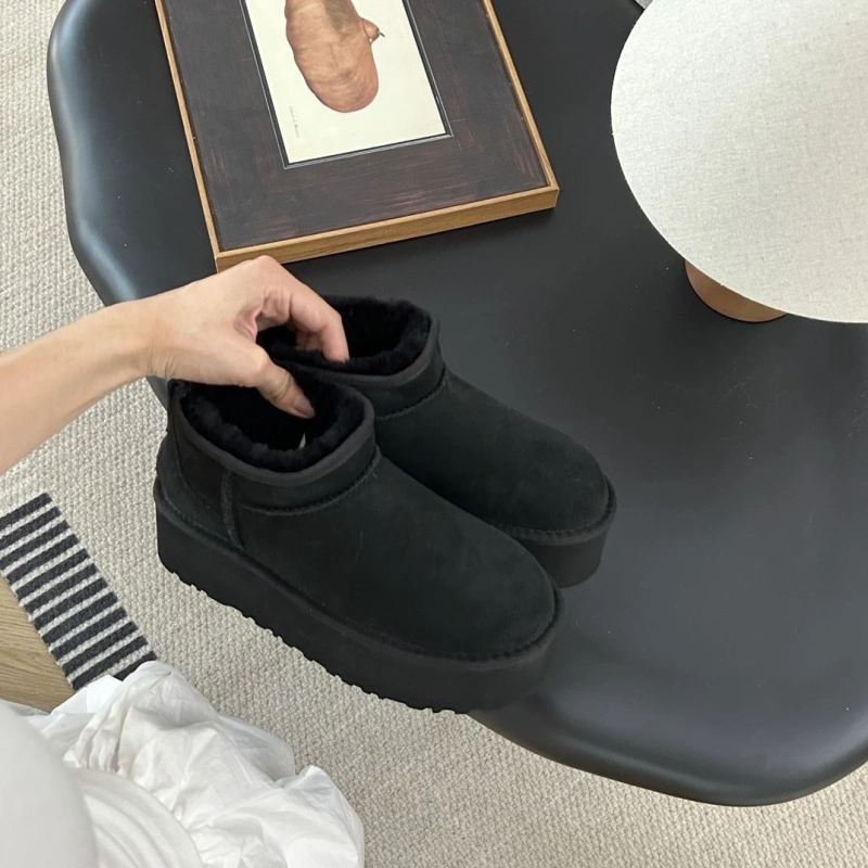Lightweight UGX Boots 228543