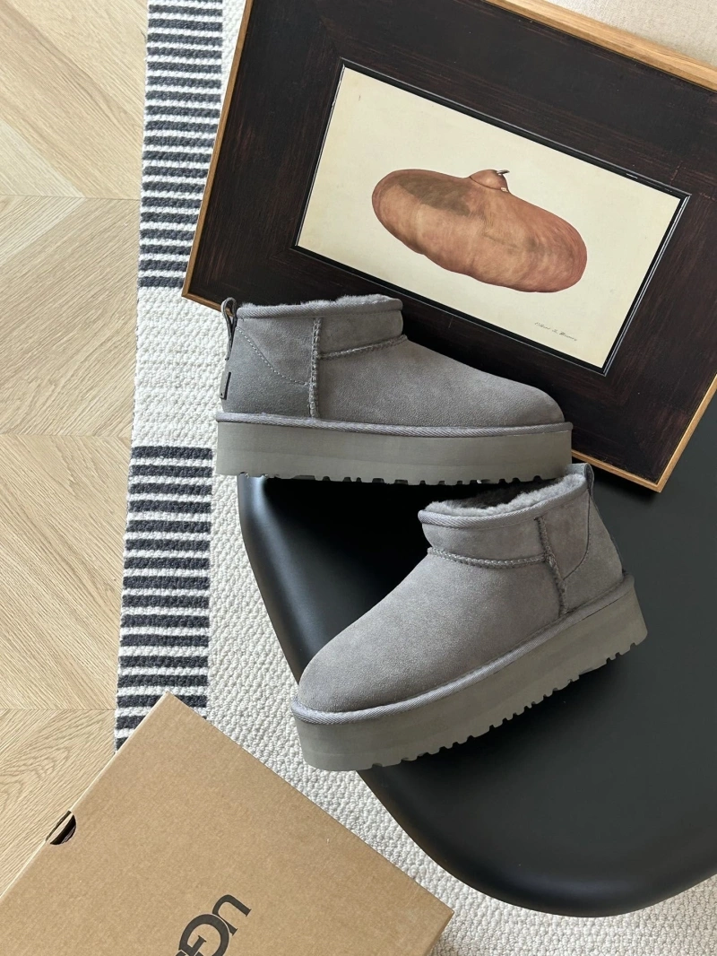 Sophisticated UGX Boots 228533
