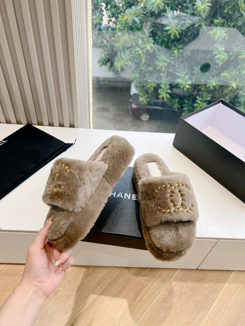Efficient Chxnxl Slippers 126179