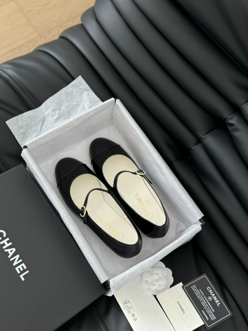 NewStyle Chxnxl Flat Shoes 126353