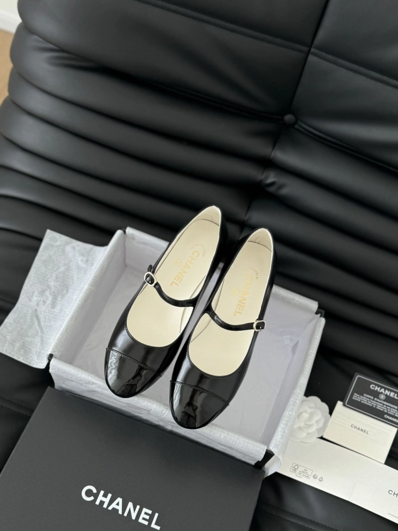 NewStyle Chxnxl Flat Shoes 126353
