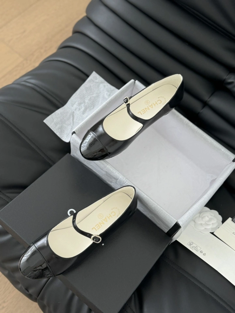 NewStyle Chxnxl Flat Shoes 126353