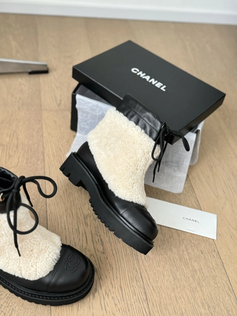Cozy Chxnxl Boots 126574