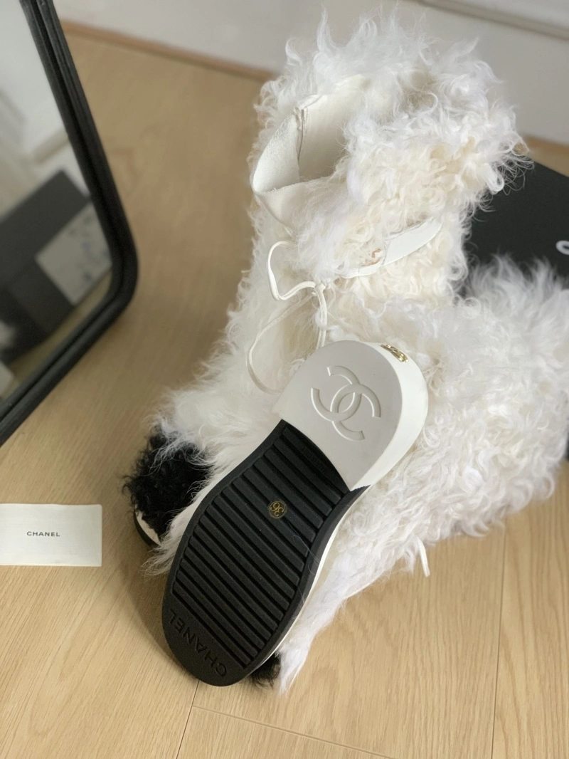 Minimalist Chxnxl Boots 126561