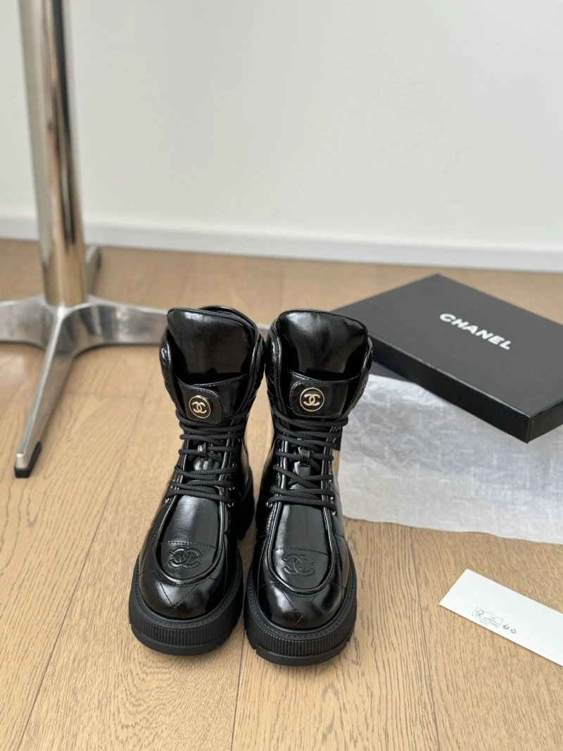 Minimalist Chxnxl Boots 126557