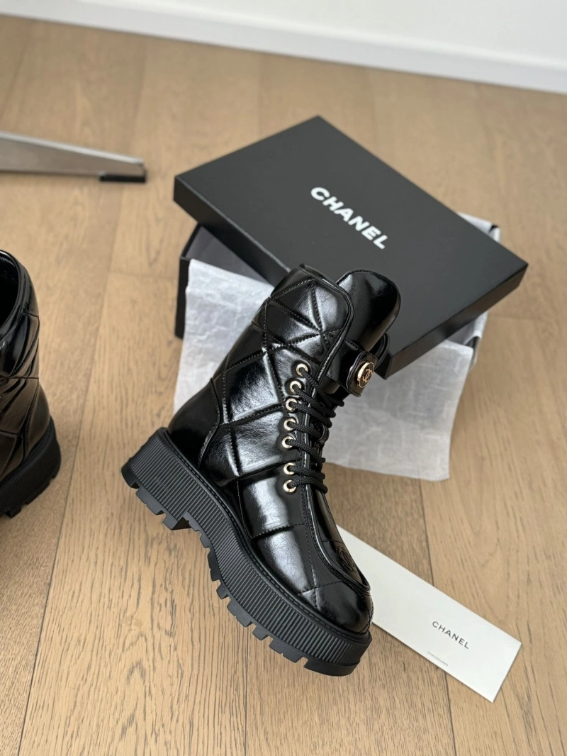 Minimalist Chxnxl Boots 126557