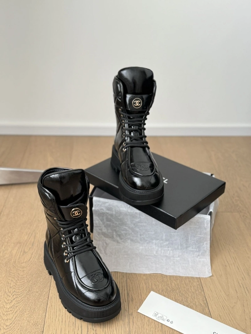 Minimalist Chxnxl Boots 126557