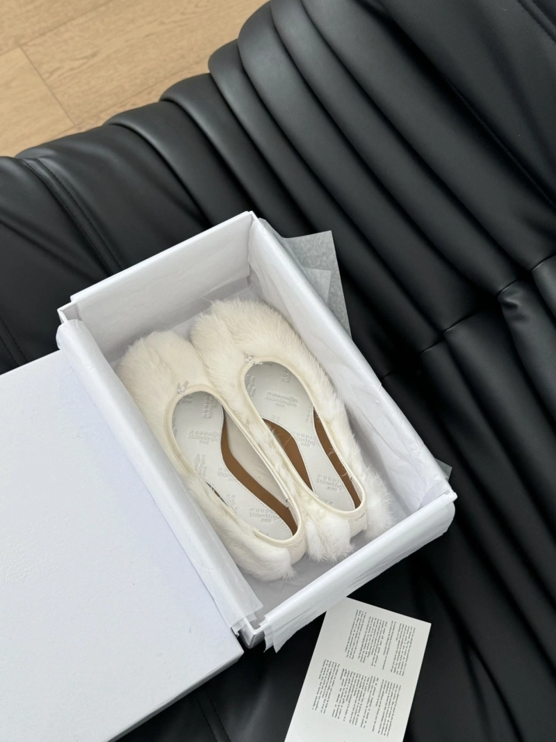 Othxr flat shoes Resilient 215072