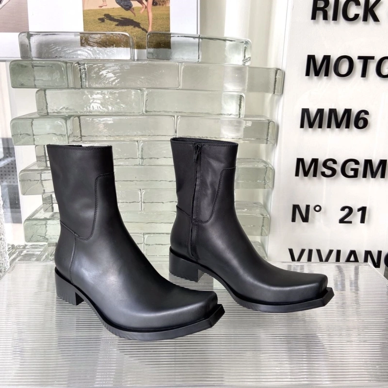 Bxlxnciaga Boots Minimalist 109758