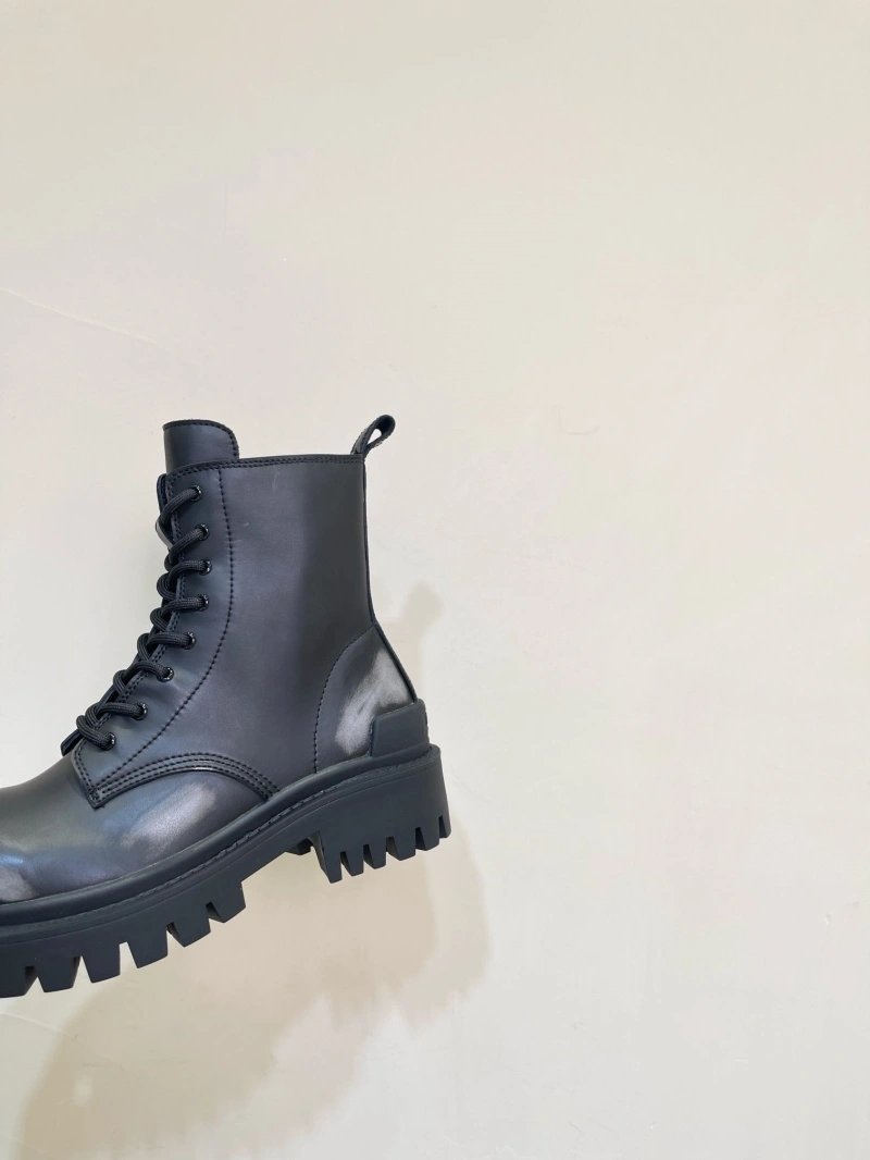 Bxlxnciaga Boots Sleek 109736