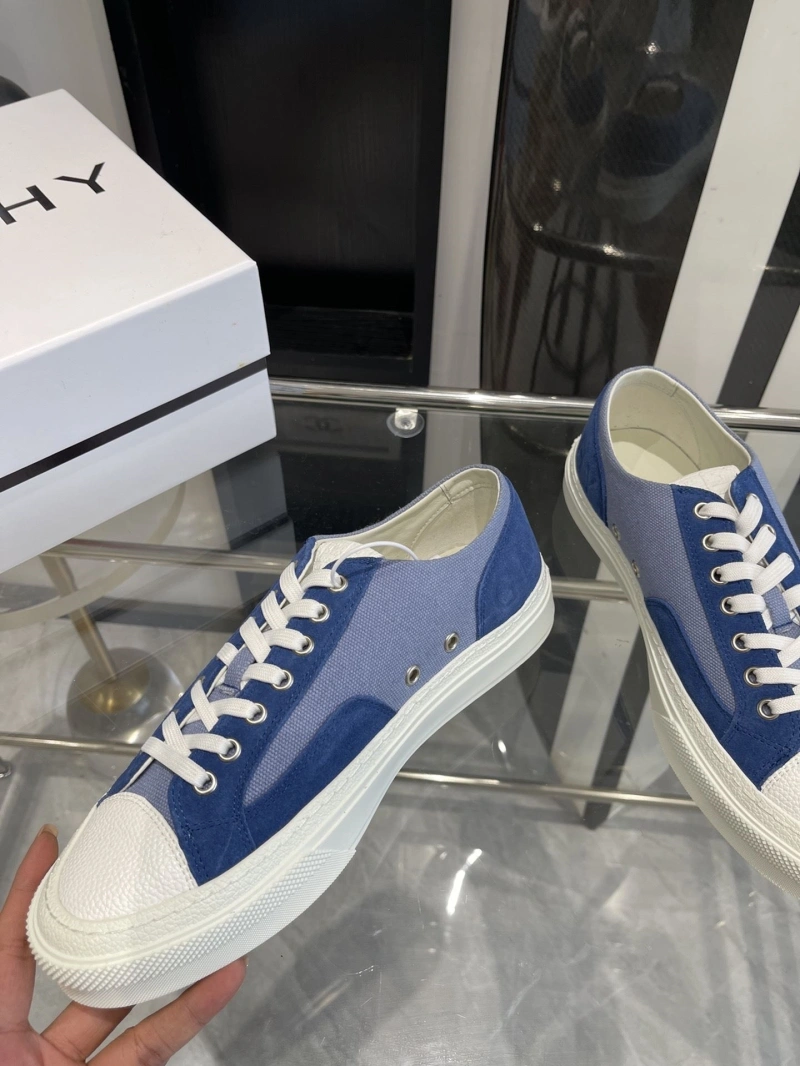 Gxvxnchy Sneakers Bright 153696