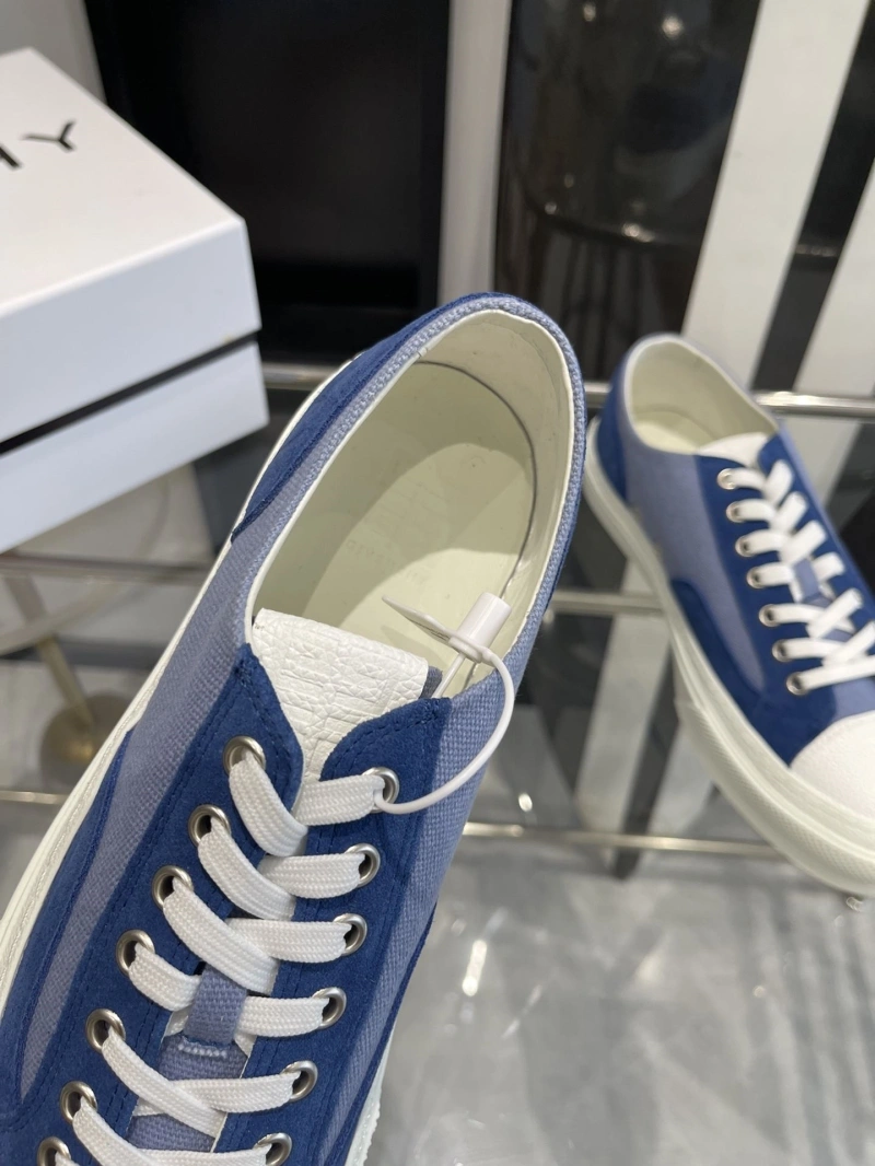 Gxvxnchy Sneakers Bright 153696