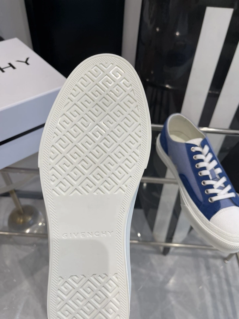 Gxvxnchy Sneakers Bright 153696