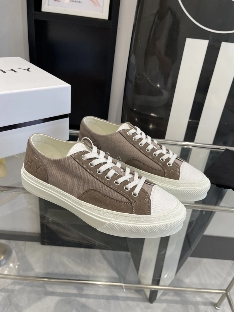 ModernLook Gxvxnchy Sneakers 153699