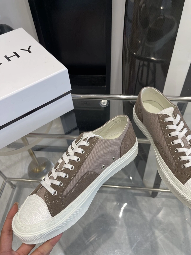 ModernLook Gxvxnchy Sneakers 153699