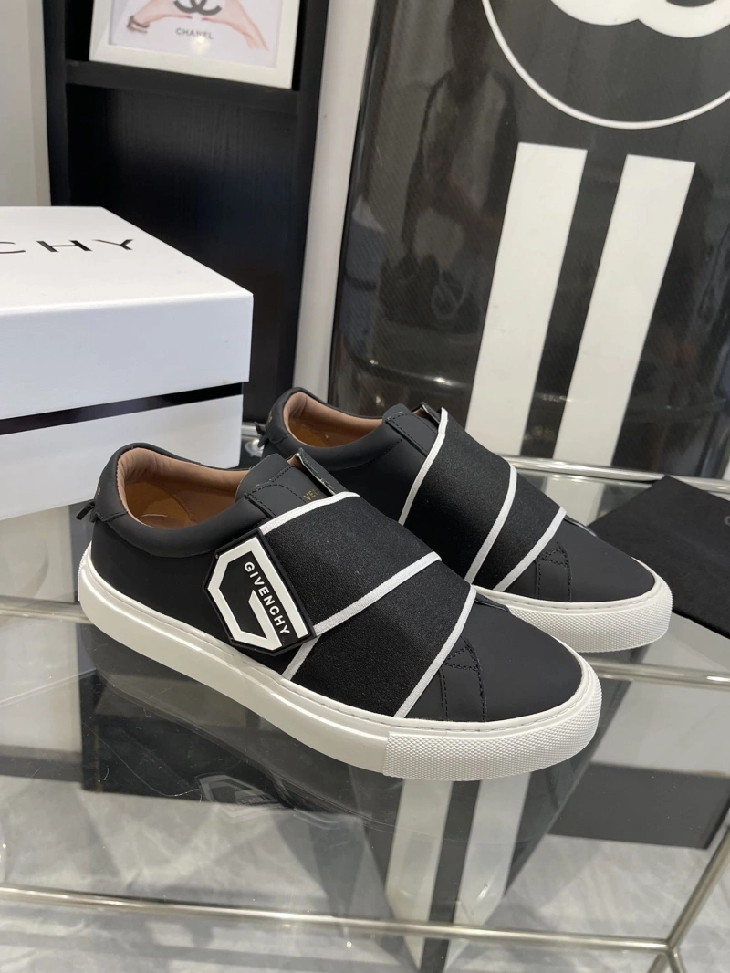 Durable Gxvxnchy Sneakers 153690