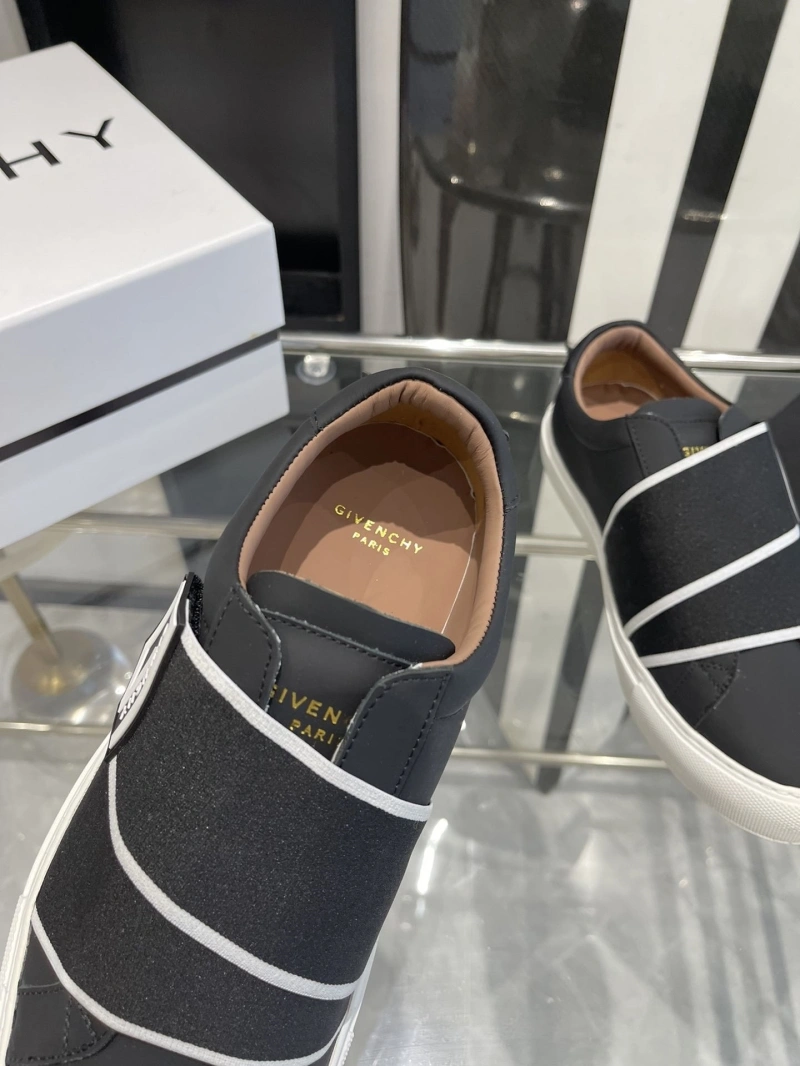 Durable Gxvxnchy Sneakers 153690