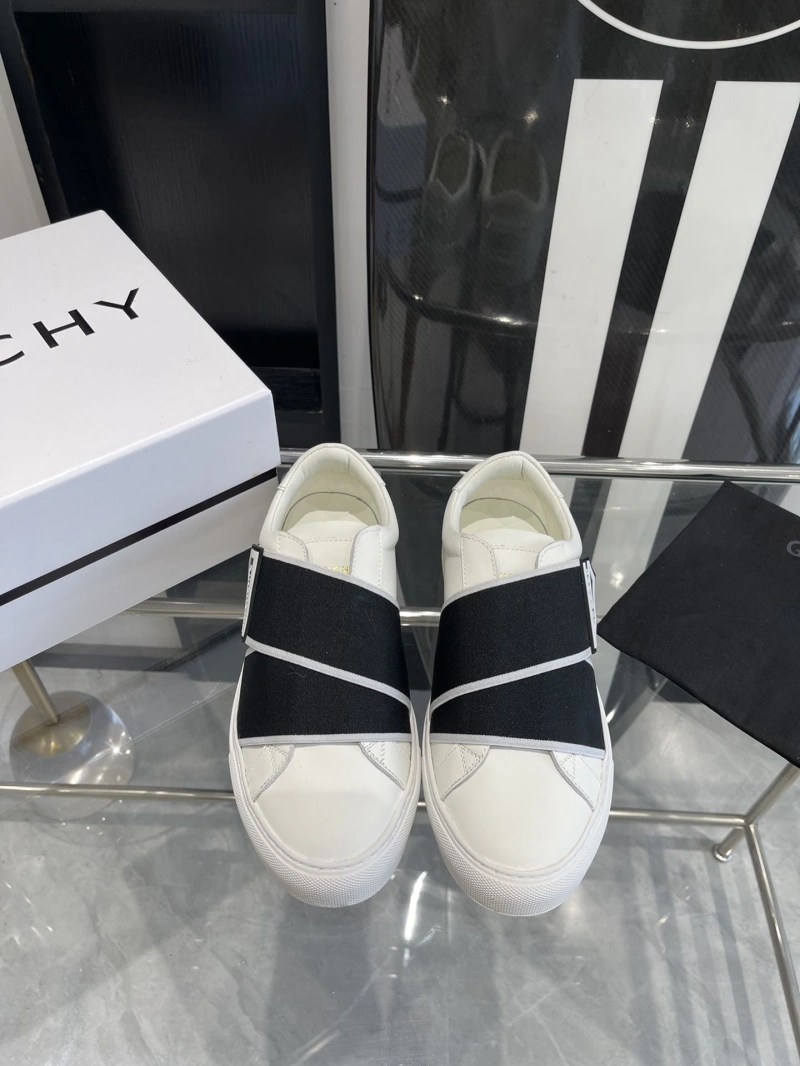 Gxvxnchy Sneakers Flexible 153697