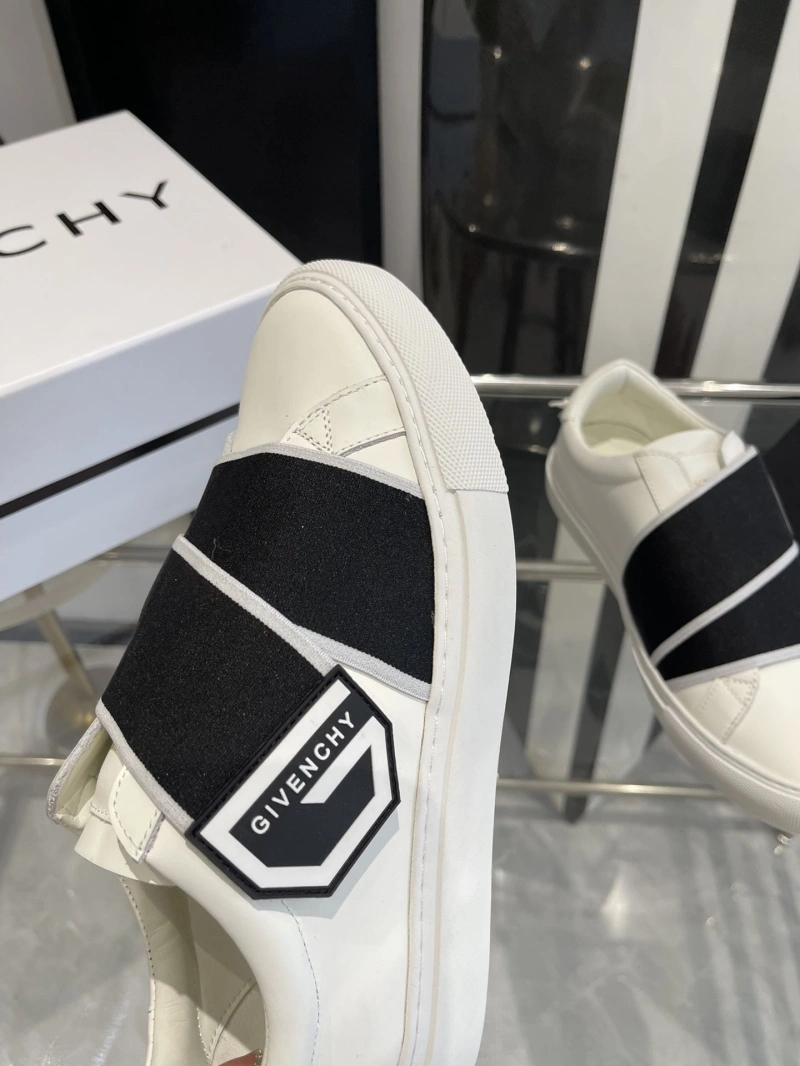 Gxvxnchy Sneakers Flexible 153697