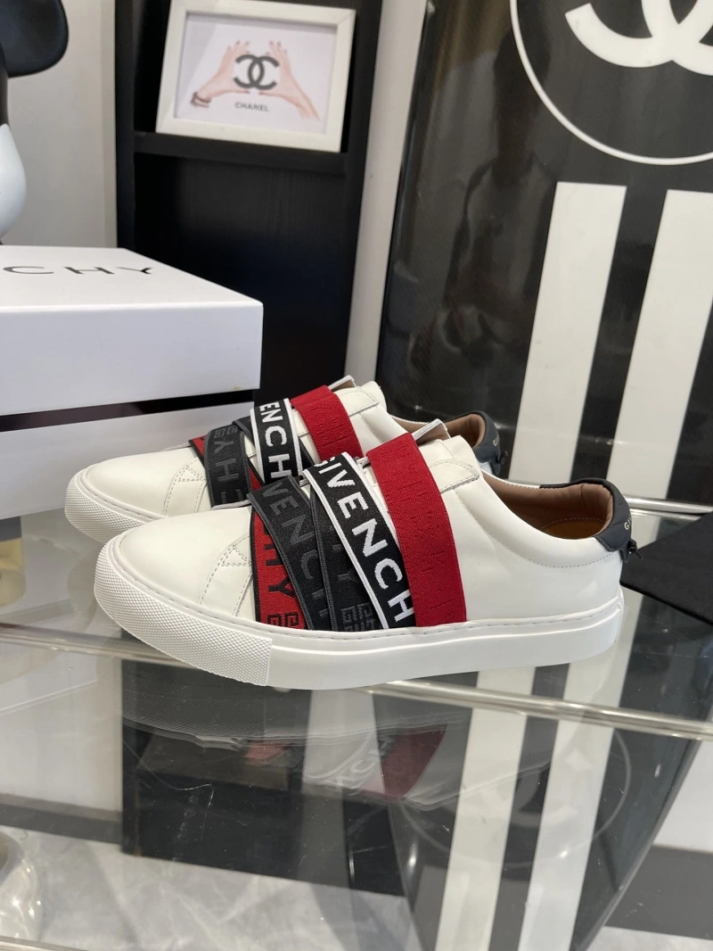 Elegant Gxvxnchy Sneakers 153702