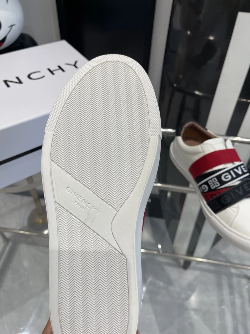 Elegant Gxvxnchy Sneakers 153702
