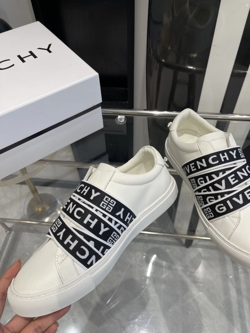 Stylish Gxvxnchy Sneakers 153694