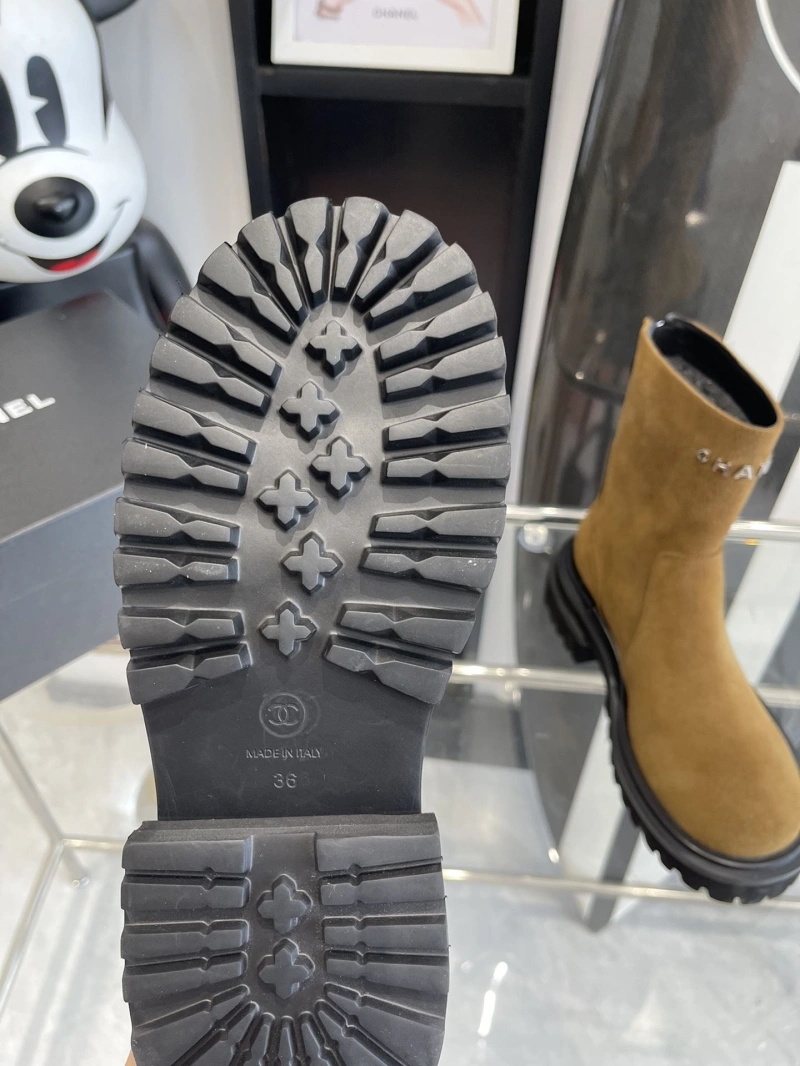 Resilient Chxnxl Boots 126531