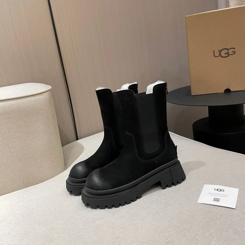 Versatile UGX Boots 228482