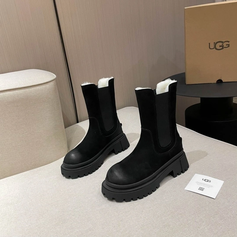 Versatile UGX Boots 228482