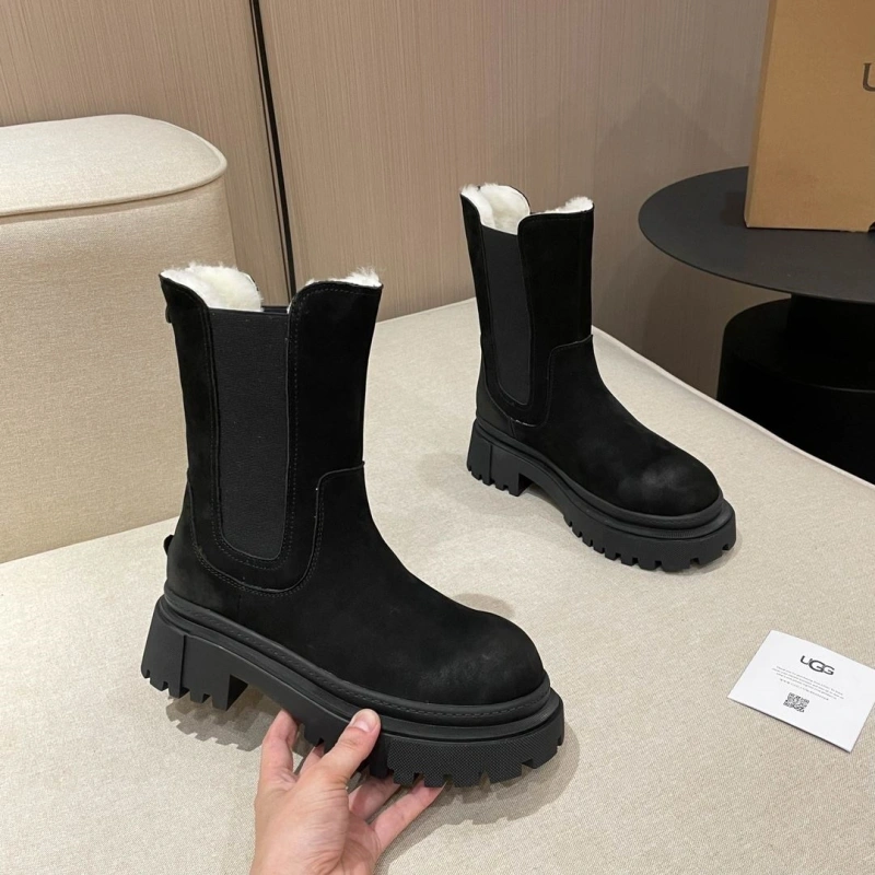 Versatile UGX Boots 228482