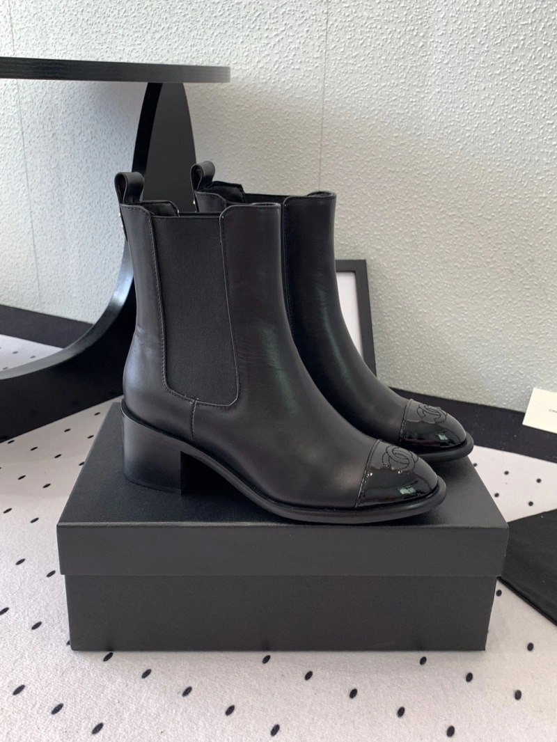 Sleek Chxnxl Boots 126521