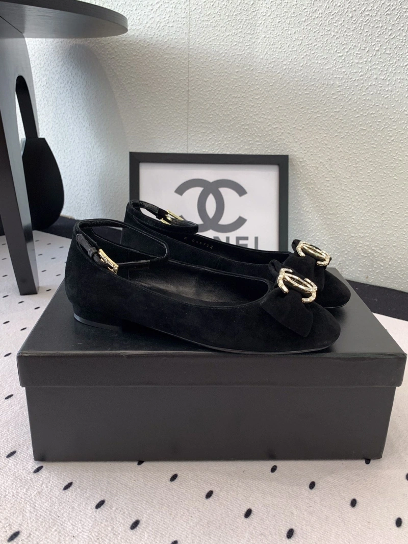 Classic Chxnxl Flat Shoes 126360